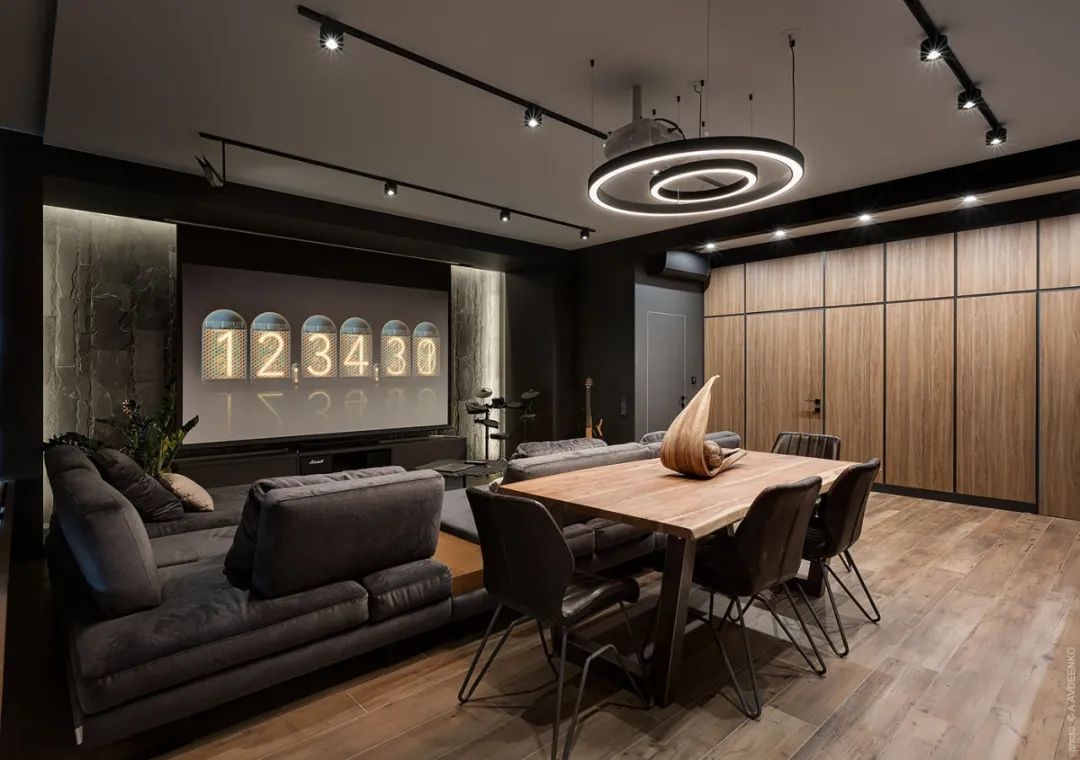 圆形通道串联生活空间，116㎡现代私宅魅力非凡-12