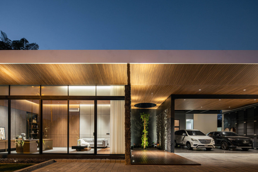 HUMBLE AND HOMEY, RUMAH MEWAH DI PLONGKOWATI - Asrinesia-17