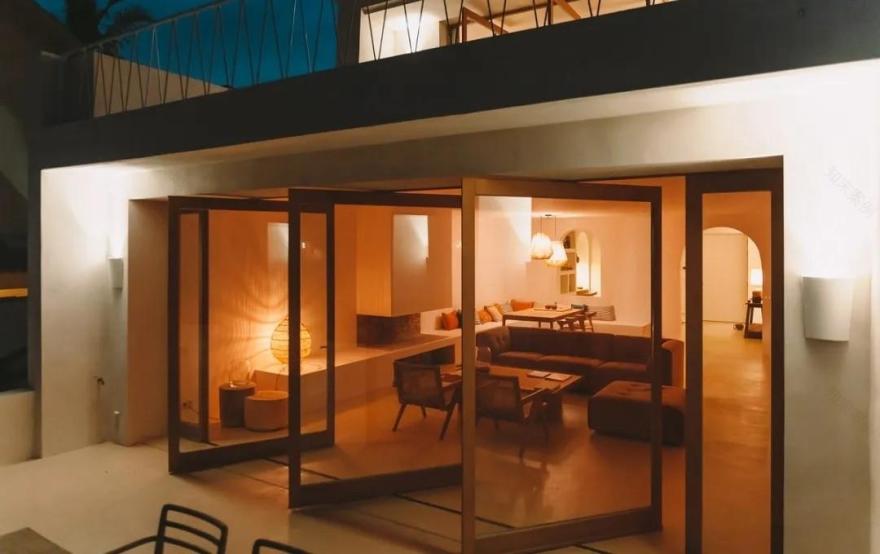 Amelia Tavella--法国经典的海景别墅-20