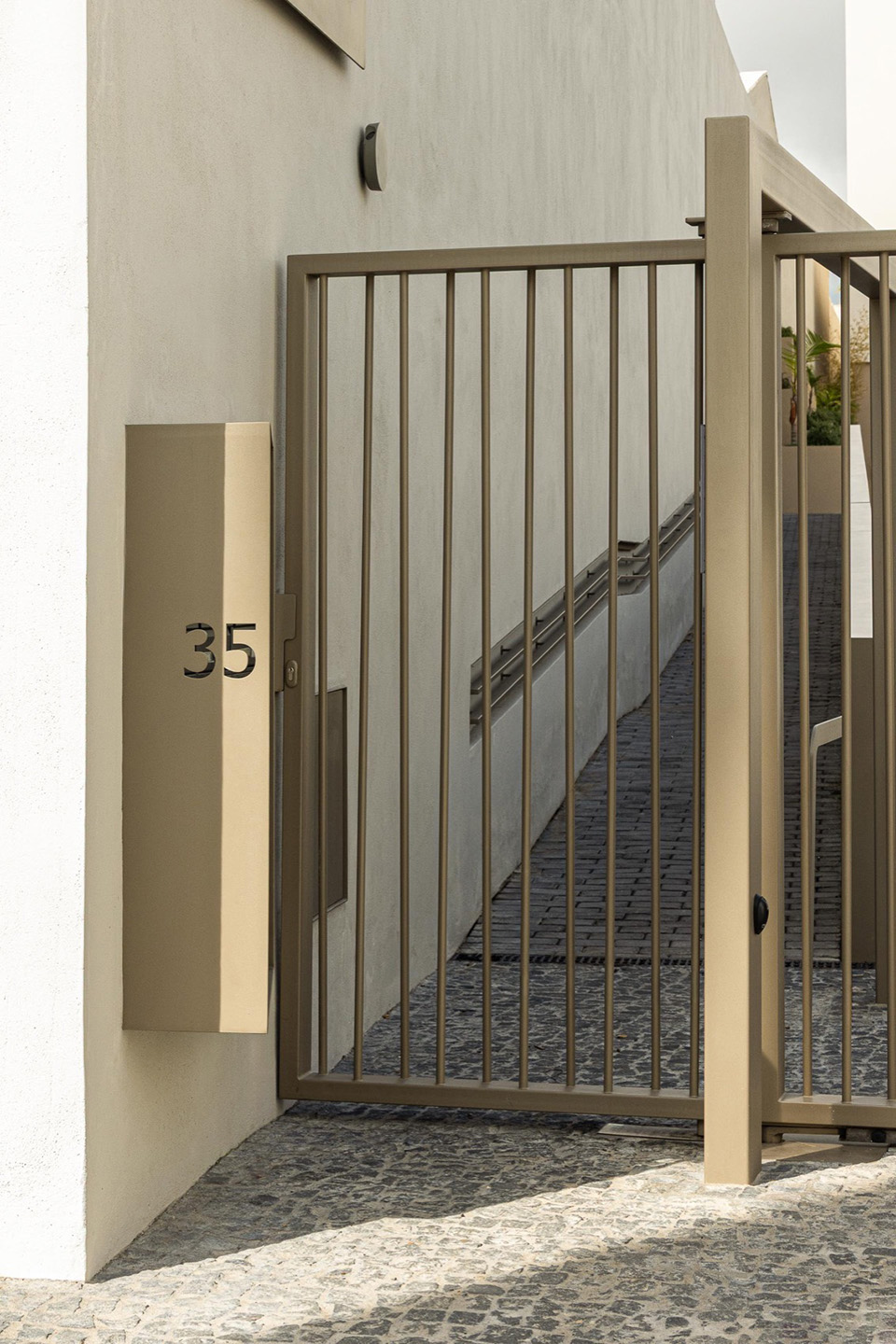 ERNESTO DO CANTO住宅区丨葡萄牙蓬塔德尔加达丨BOX arquitectos-232