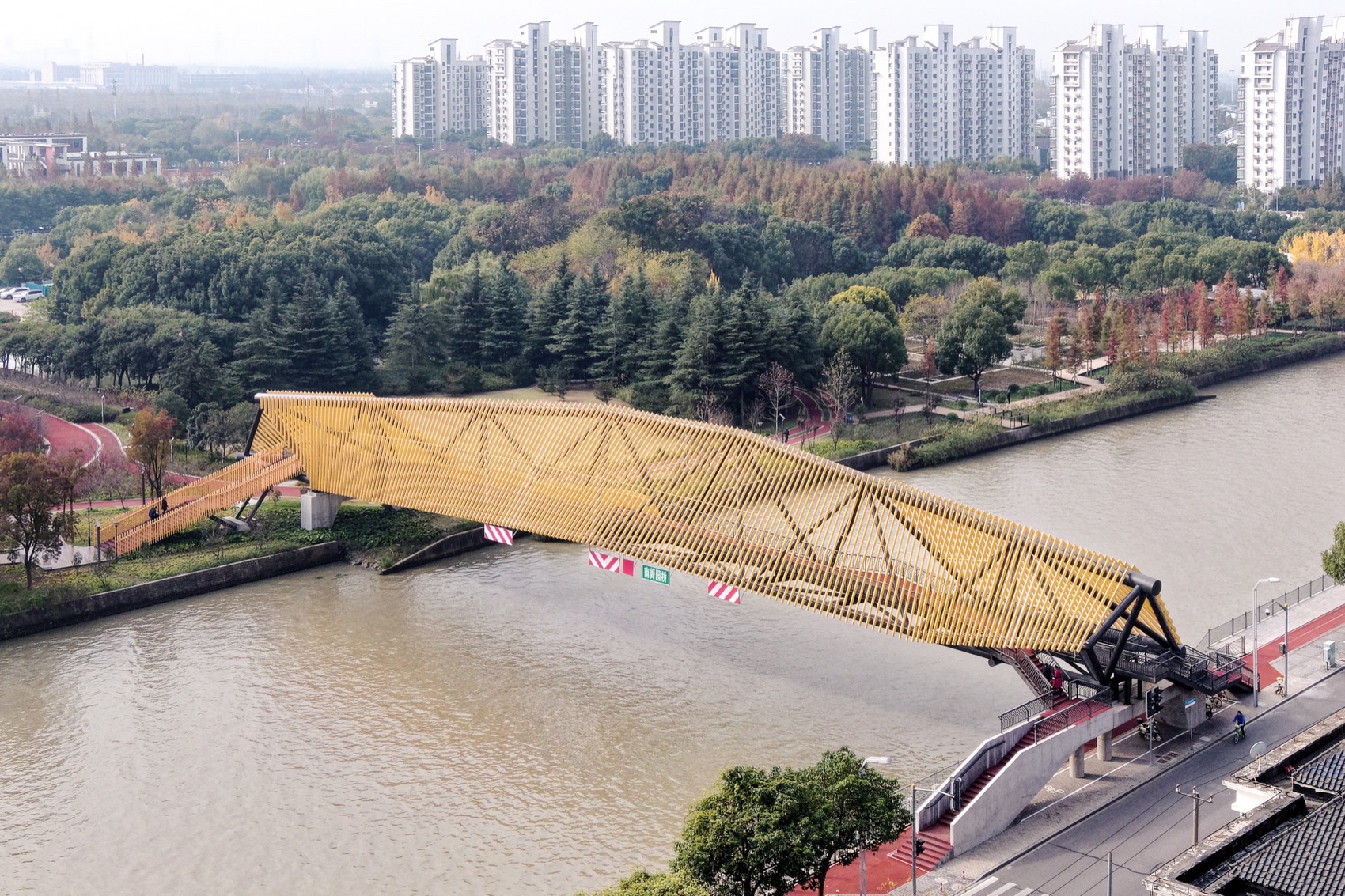 百穗桥·青浦南箐园北侧人行桥丨中国上海丨致正建筑工作室+博风建筑-5