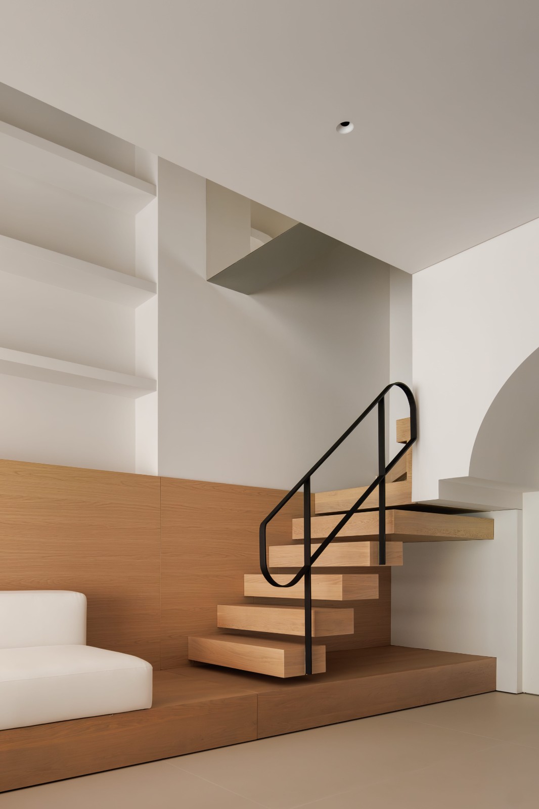 HURR赫设计丨复式的破界与重构:木质骨骼与简白画幕-47