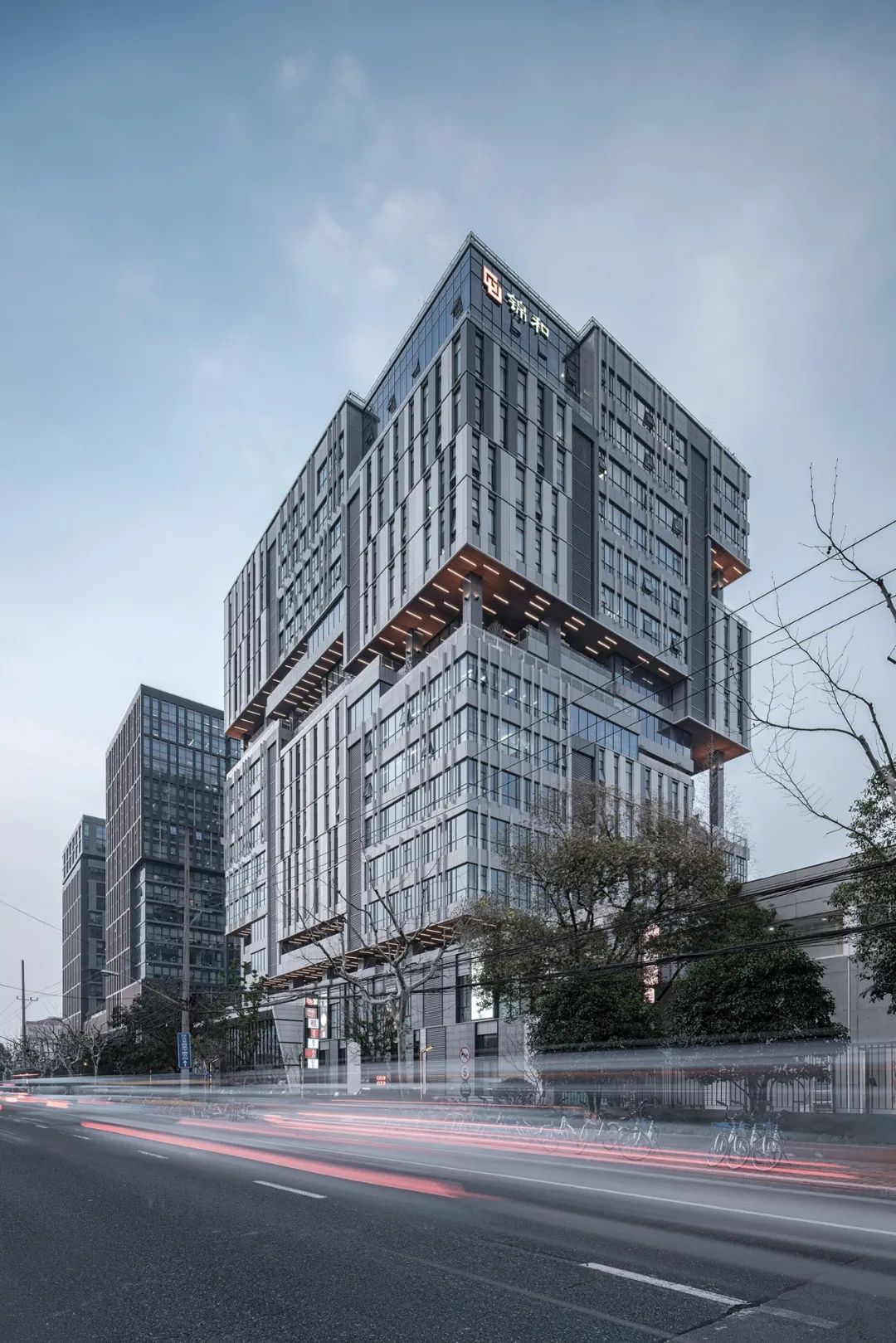 螺旋阳台办公空间，连接室内外的创意设计-7