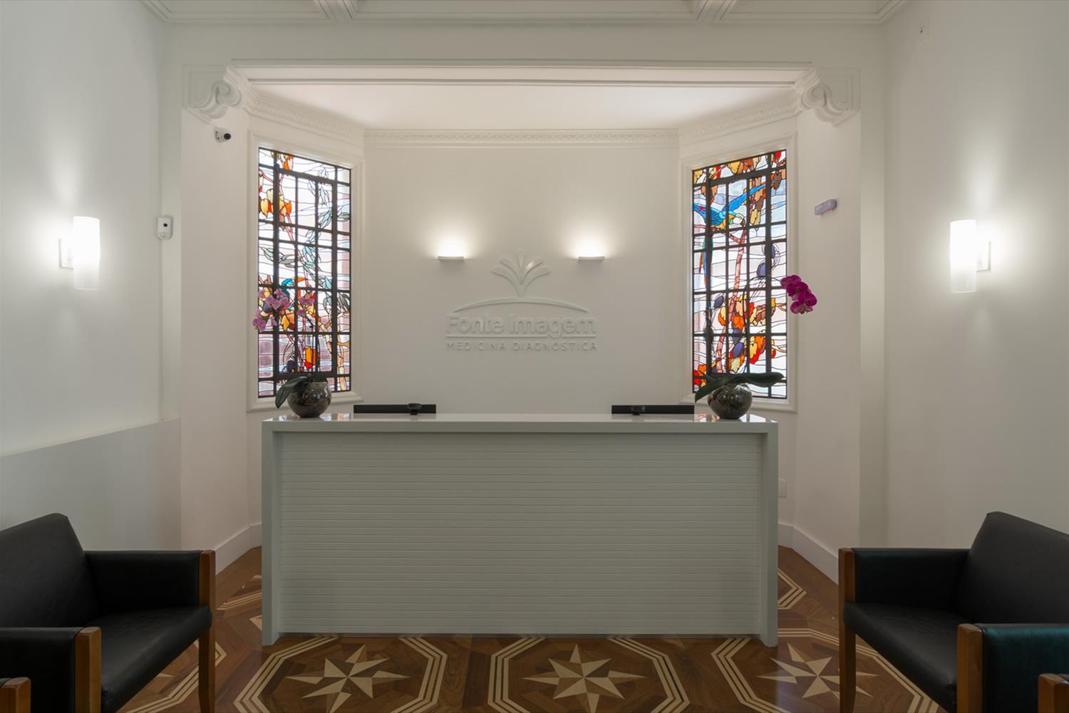 Clínica Fonte Imagem 的现代医疗空间-8