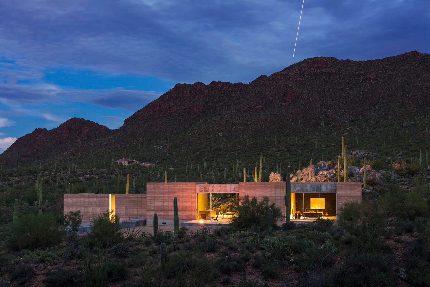 丨美国图森丨美国工作室DUST-3