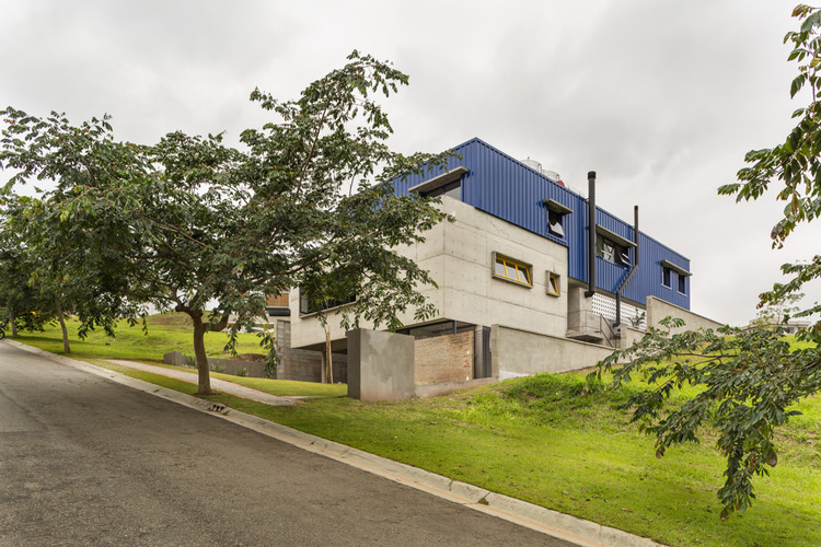 巴西 Itahyê住宅 | 分层设计，通风与隐私兼顾-17