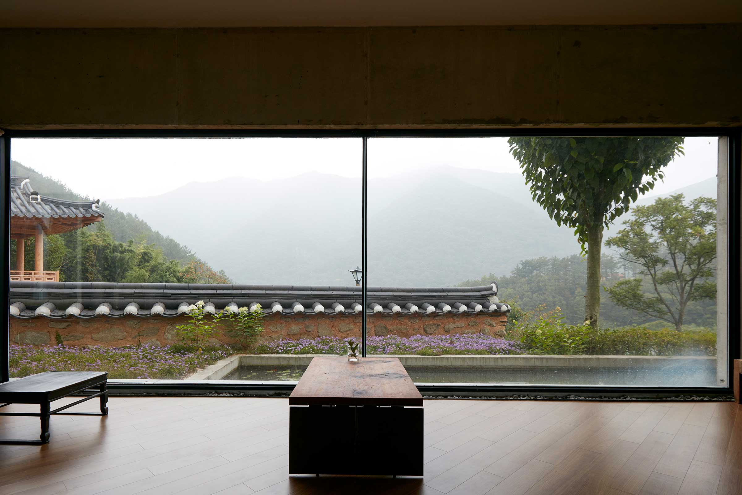 A Hanok Hotel in the Mountains — Design Anthology-4