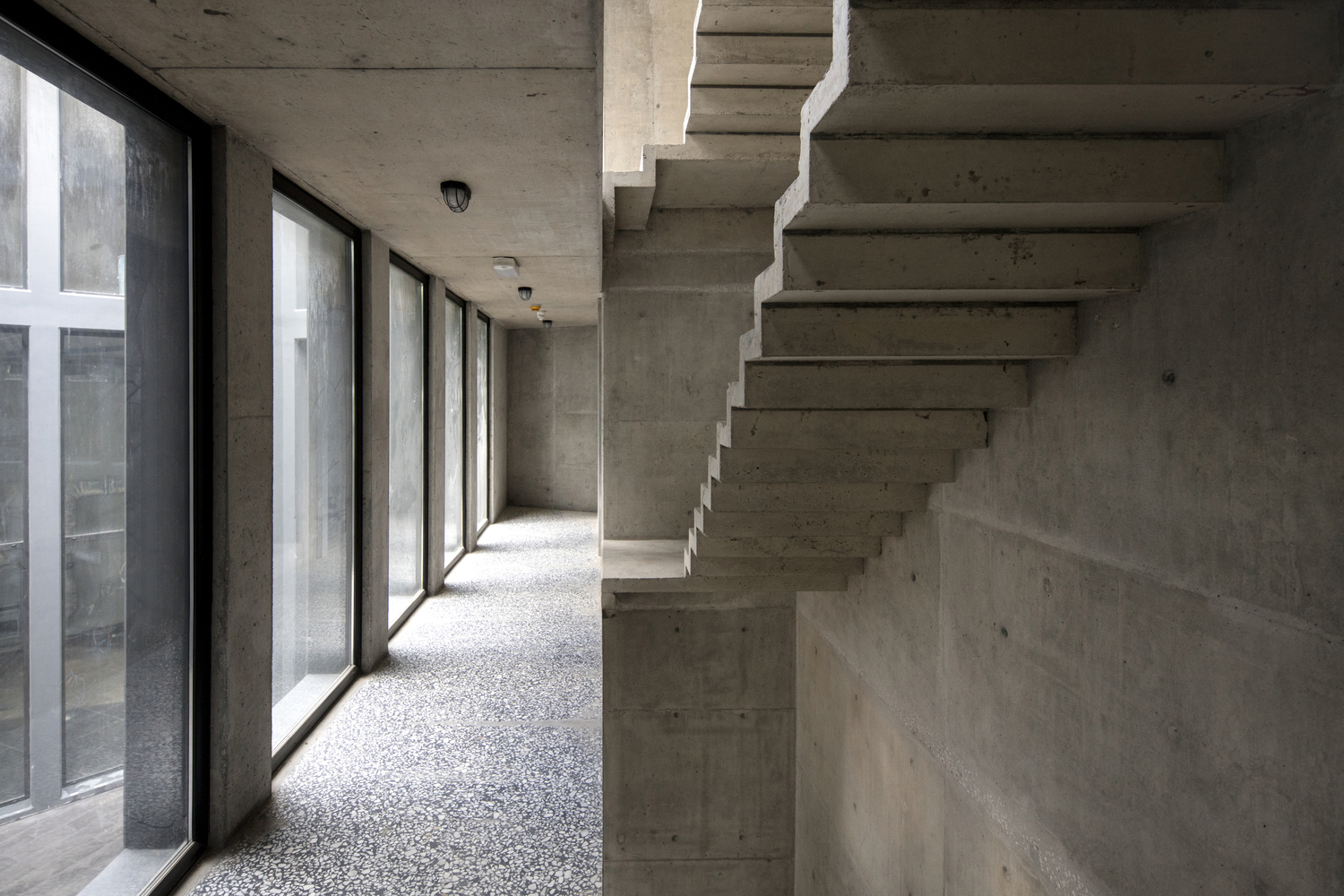 LSB Regional Headquarters | 挑战传统建规的公共空间设计-18