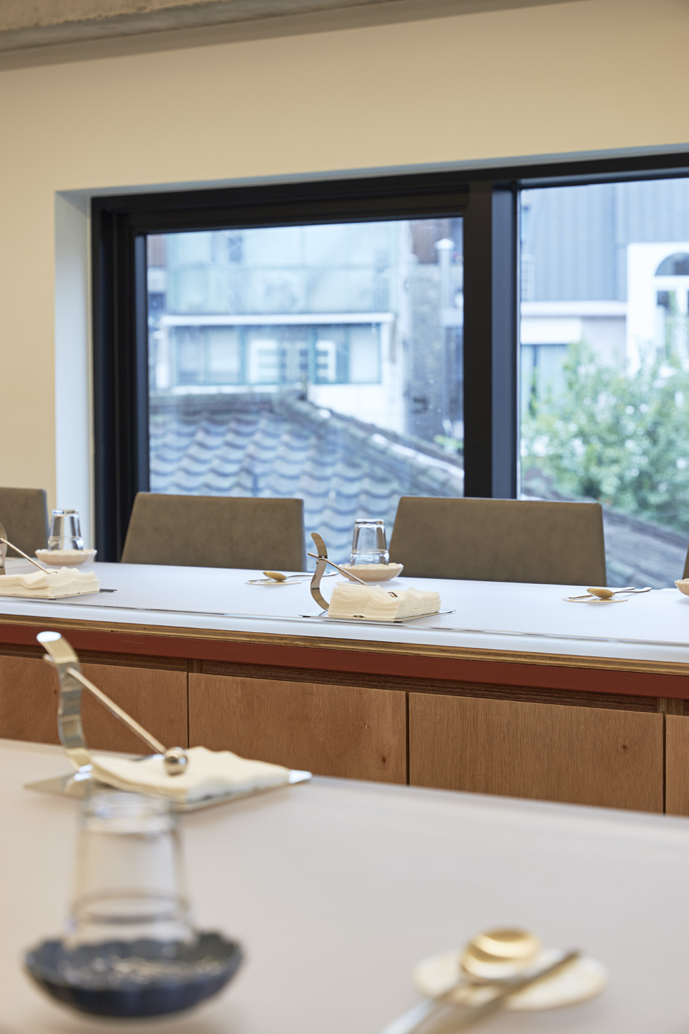 23 平米韩式餐厅，白色&木纹打造高级氛围-13