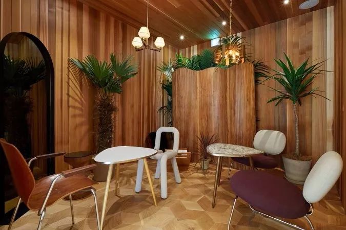 圣罗兰巴黎开设时尚咖啡厅，大牌争相跨界咖啡业-21