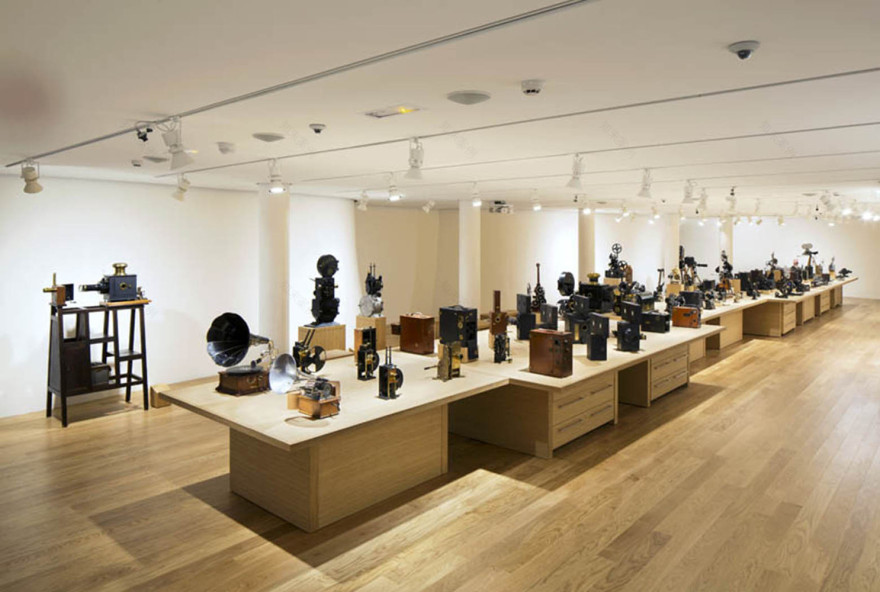 法国旧建筑中的巨大金属蠕虫 Pathé 基金会-15