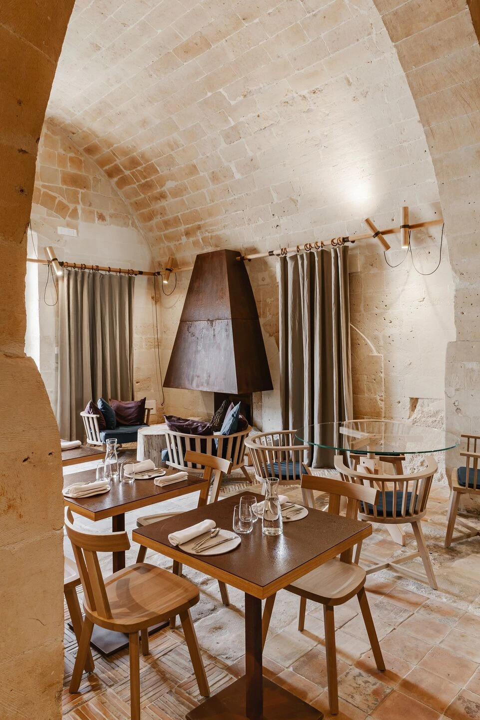 意大利古老城市中的现代早餐沙龙-25