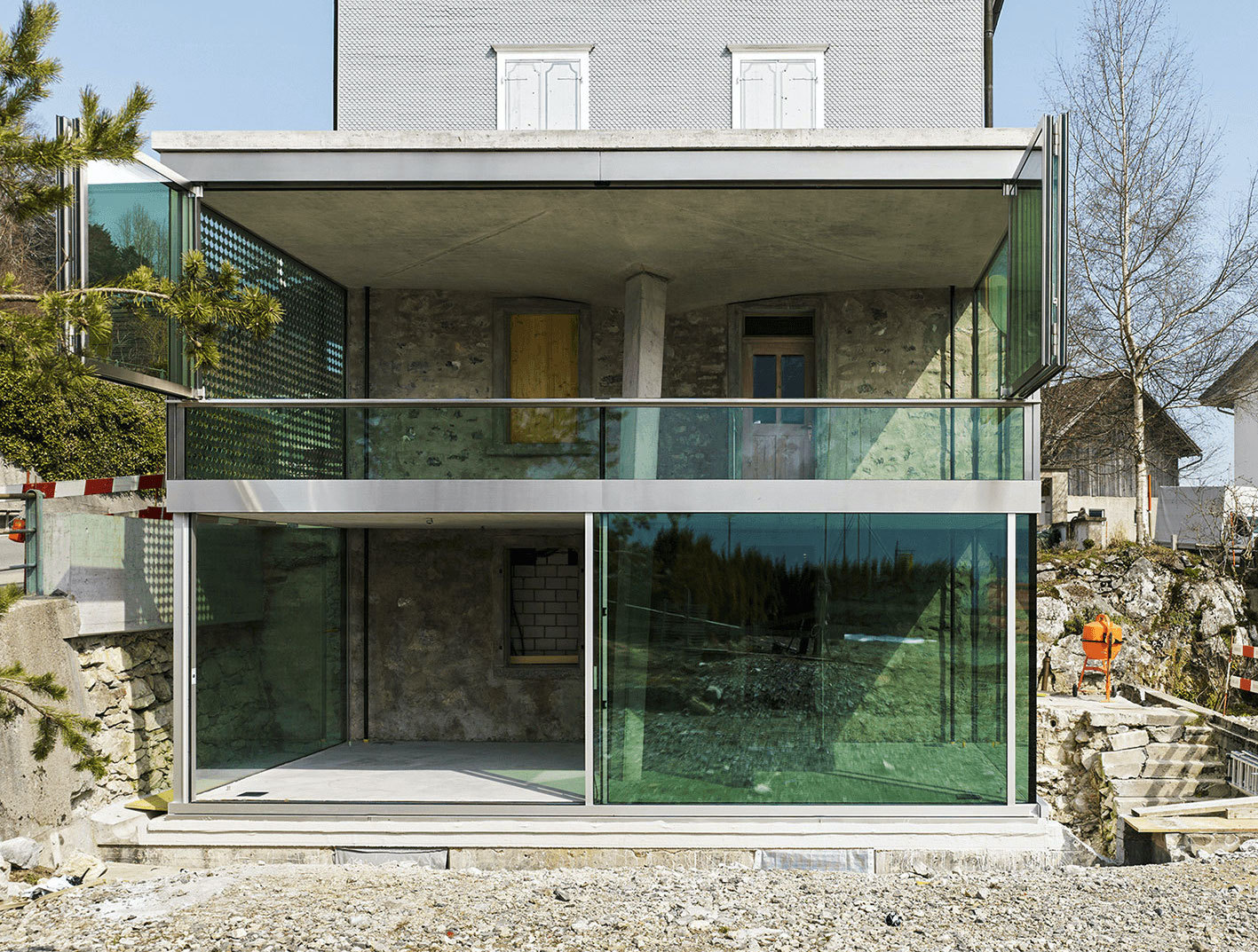 瑞士 Seelisberg 别墅 · 半柱之家的空间创新-7