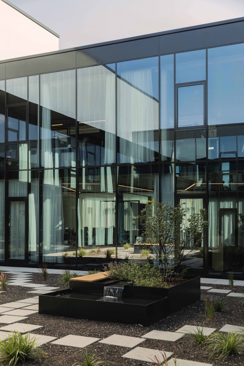 镜像立方体 | FORMAAT 总部办公空间设计-16