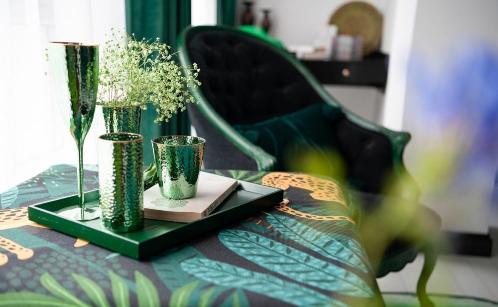 绿色惊艳,旧家具翻新打造三层露台花园宅-27