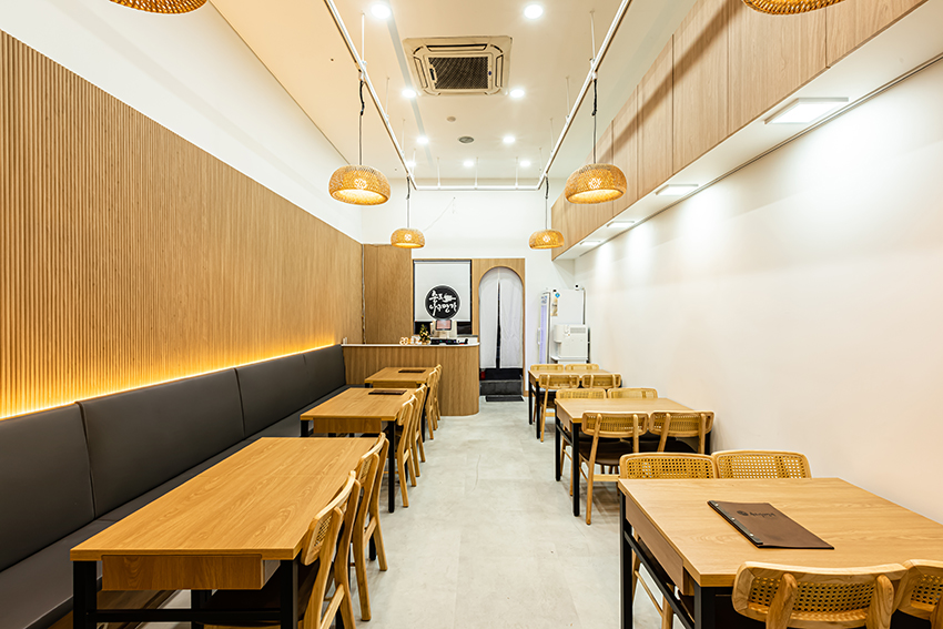 白色与木质，打造 20 平米极简公寓-3