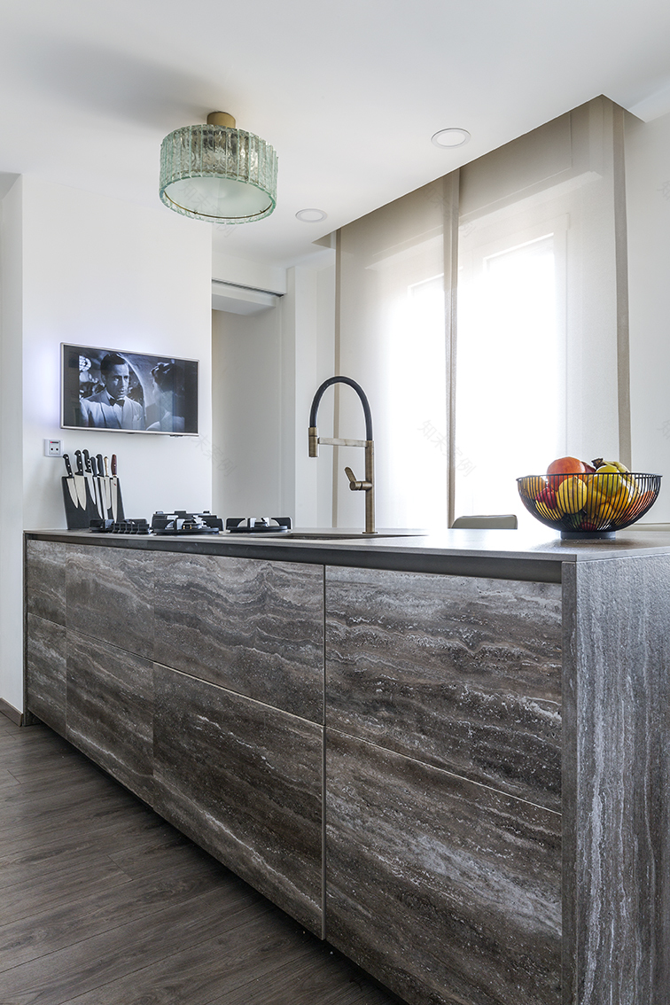 品红色公寓丨意大利米兰-18