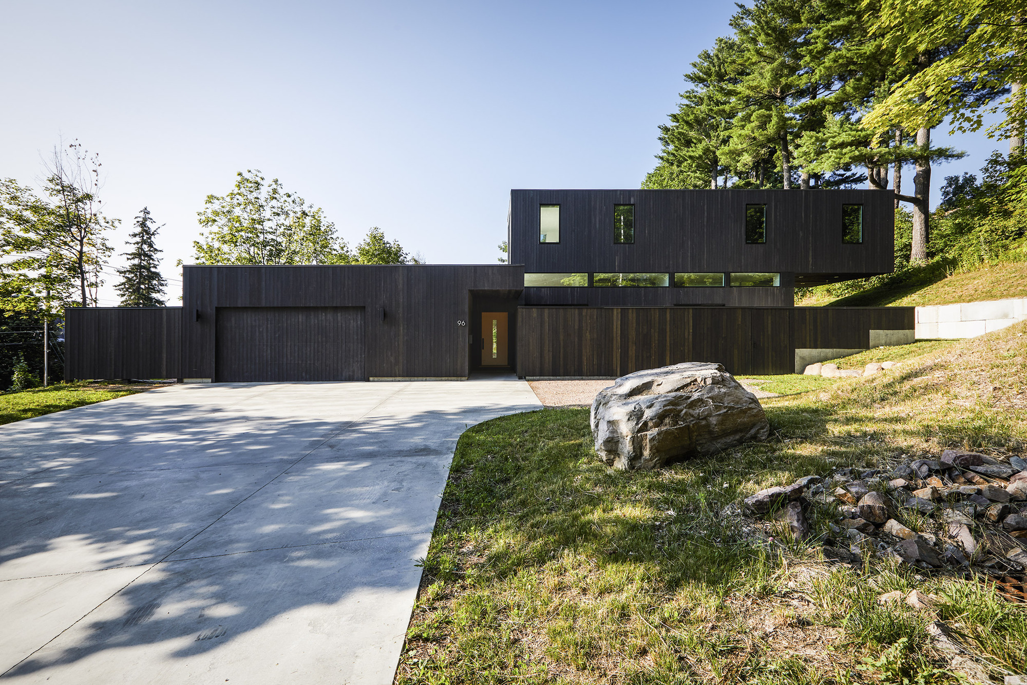 Mural House / Birdseye Design-21