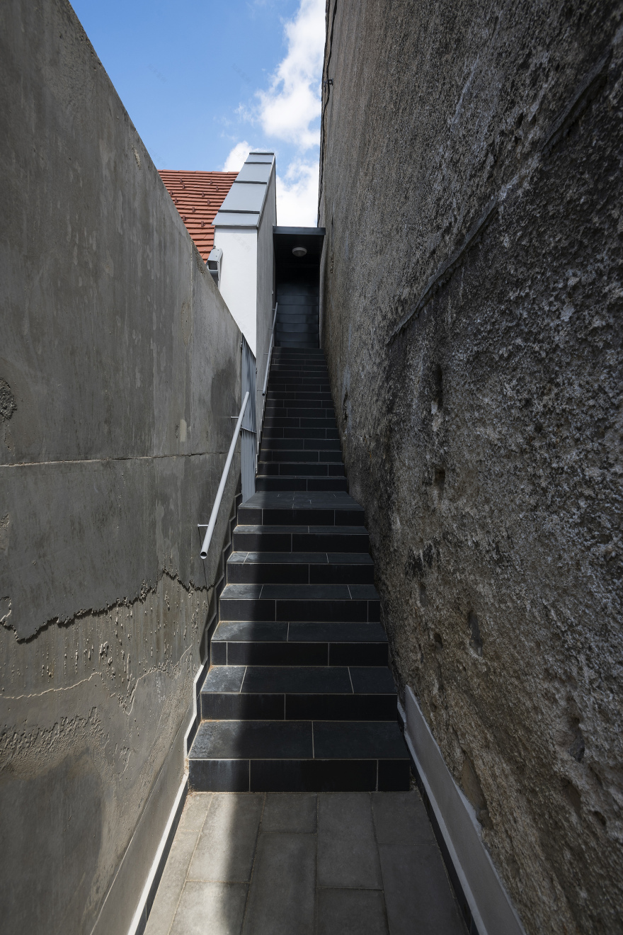 湖上小镇的旧印刷厂新生-36