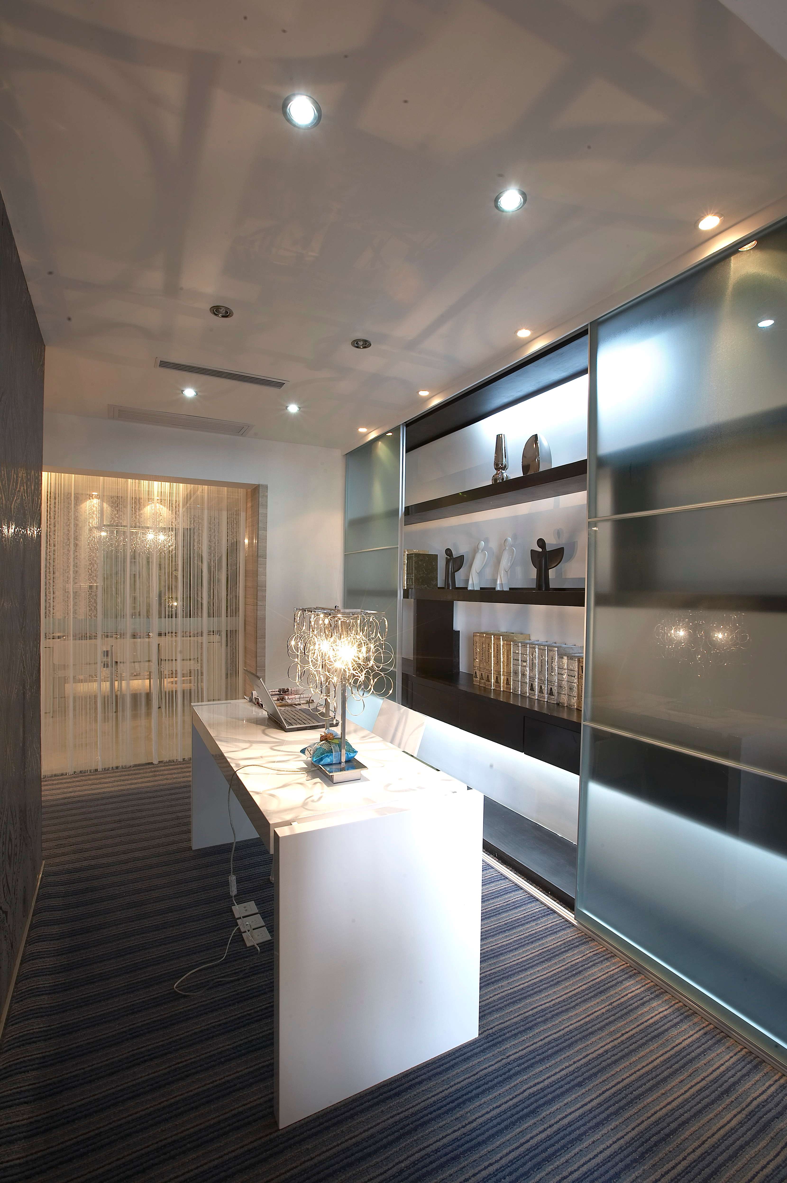 金泓·凯旋城样板房10栋04C户型-1