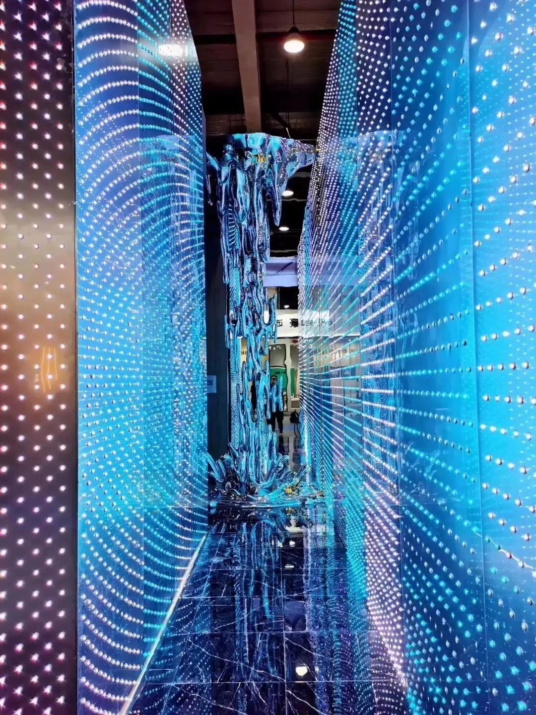 广州设计周盛宴,维上设计首席蓝玉维荣获金住奖-18