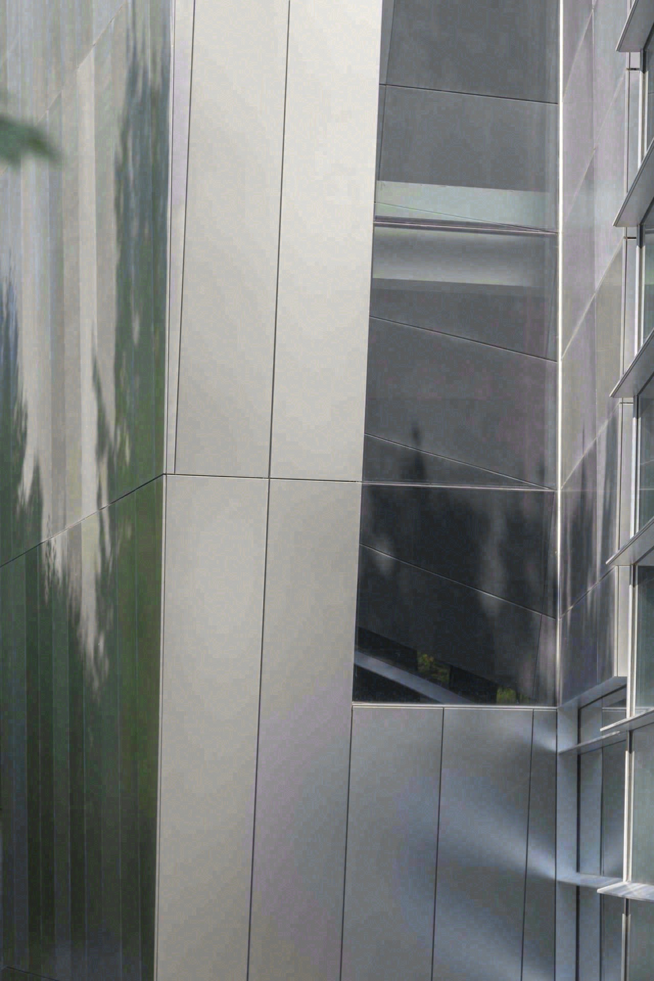 Architectural Innovations & Applications of Stainless Steel-18