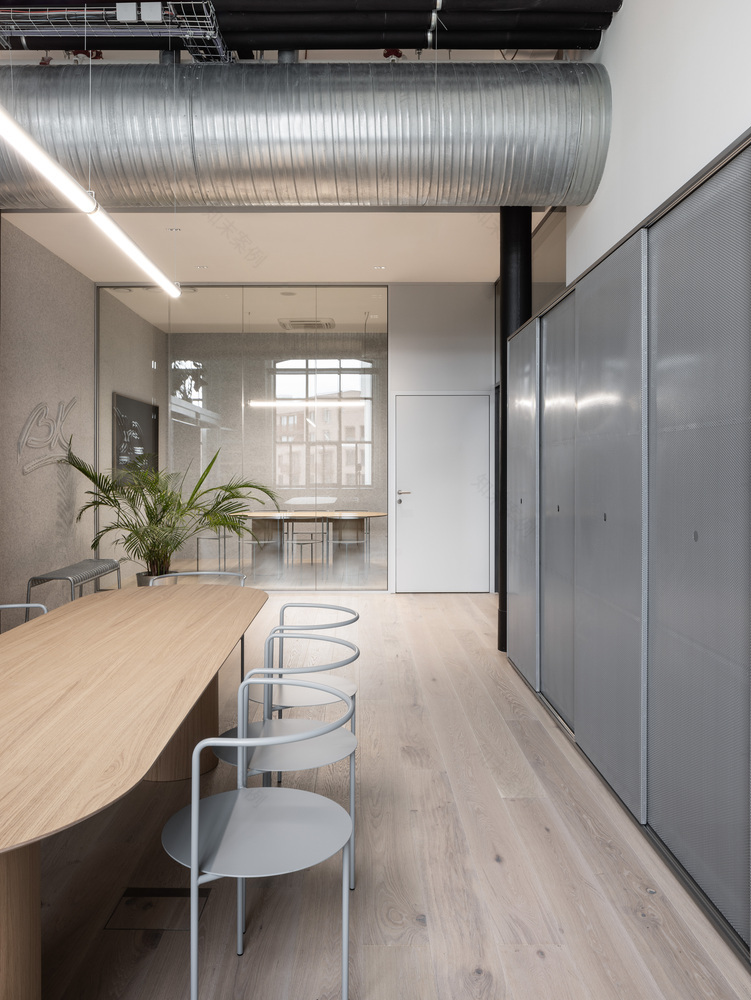 旧厂房中的“办公室机器”·BK II Office-4