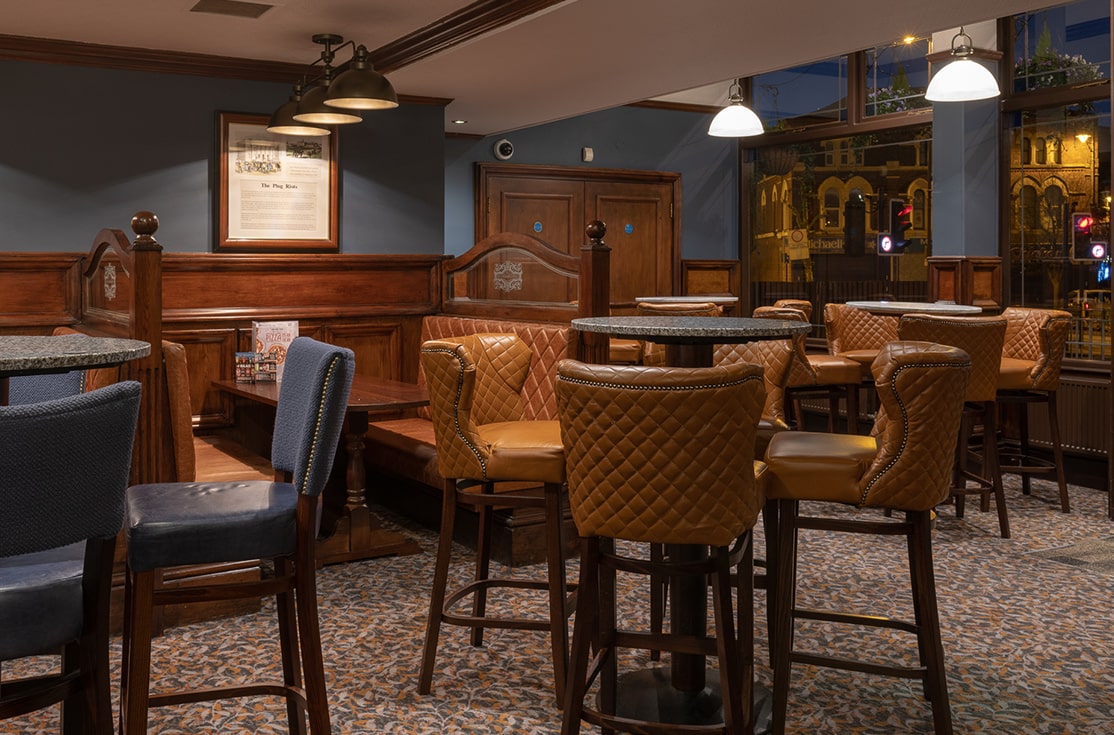 The Ash Tree啤酒花园及酒吧室内翻新项目-12