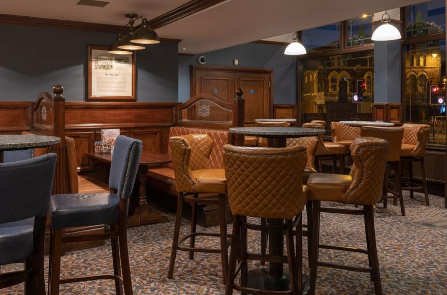 The Ash Tree啤酒花园及酒吧室内翻新项目-12