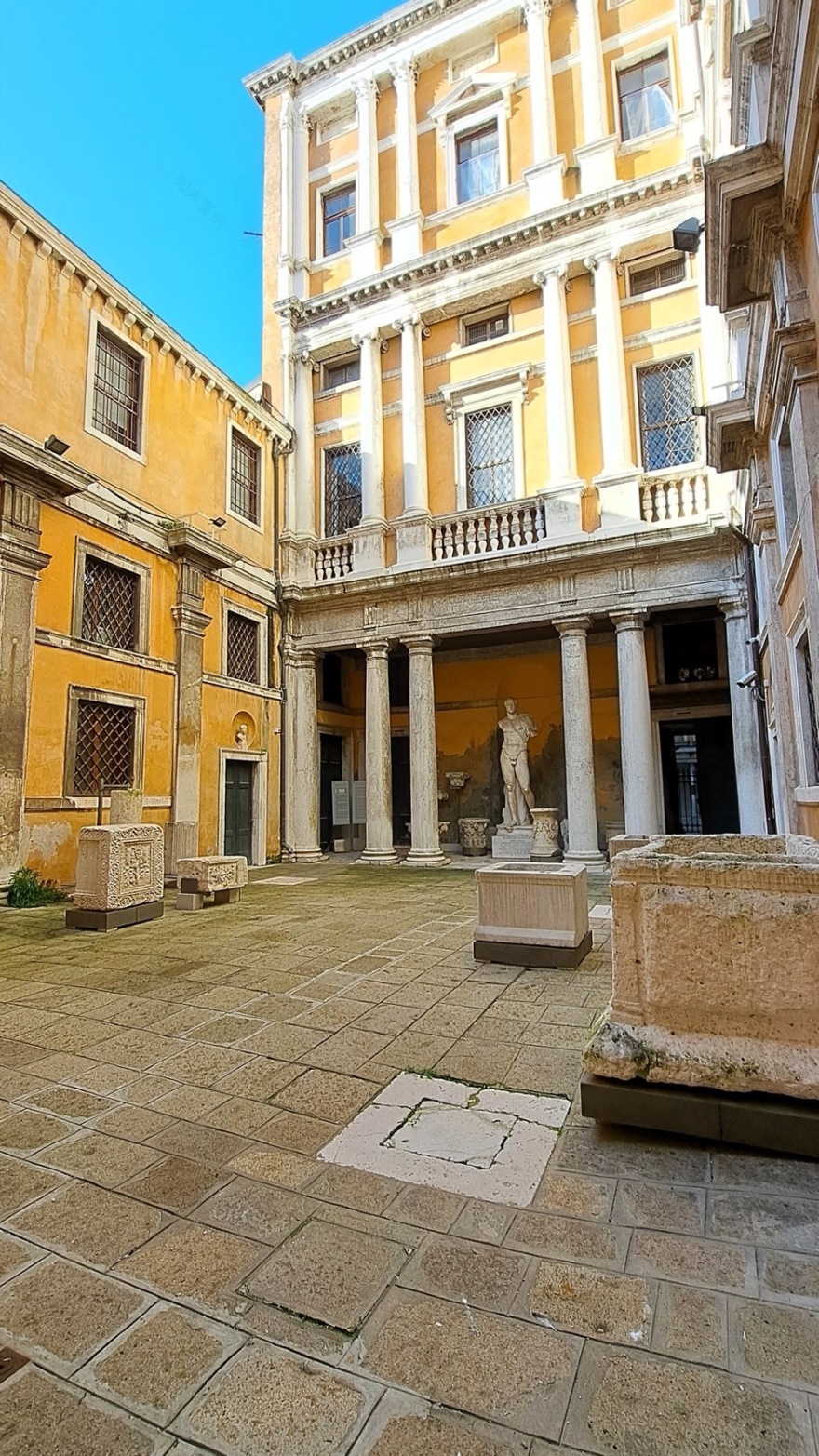 意大利威尼斯国家考古博物馆·特别装置艺术展《LINES》-65