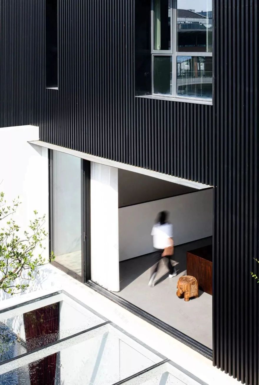 刘雯 700㎡极简工作室丨W.DA 王践设计-0