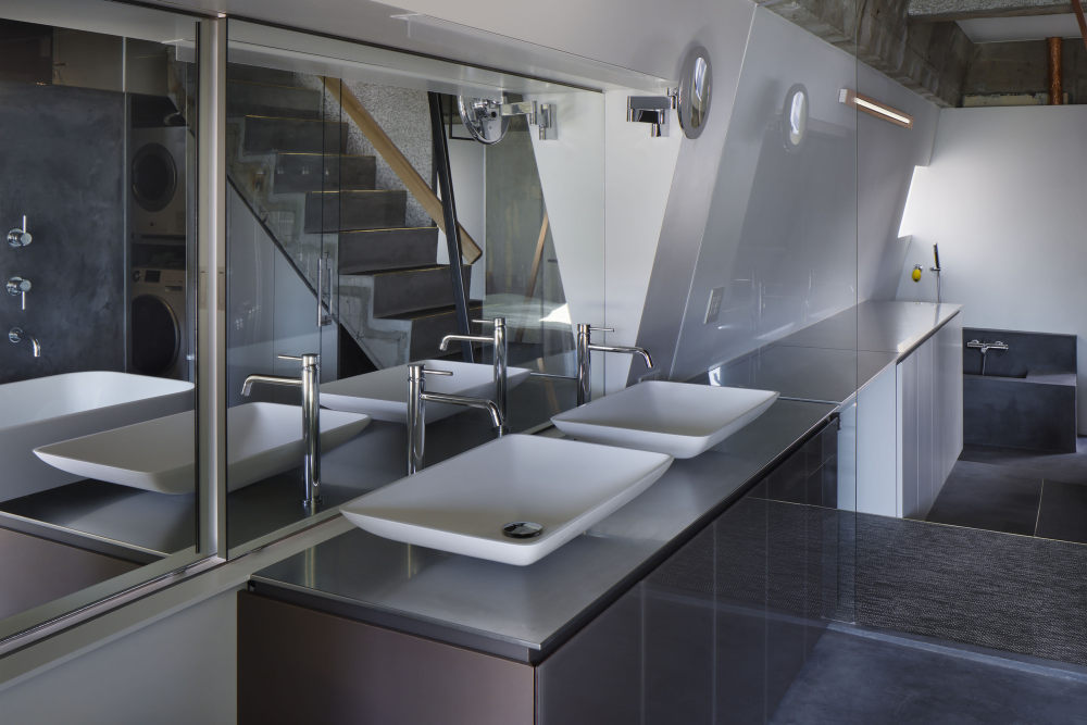 东京顶楼公寓,旧工业风和新现代主义的完美融合-20