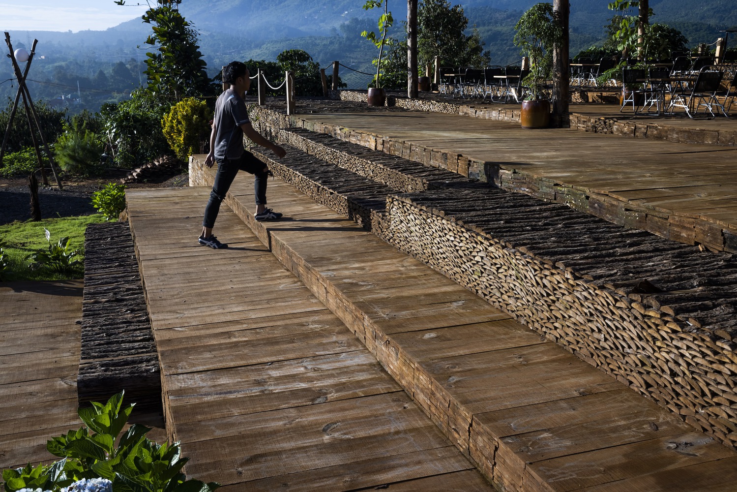 融入自然的宁静咖啡馆丨越南丨The Bloom-27