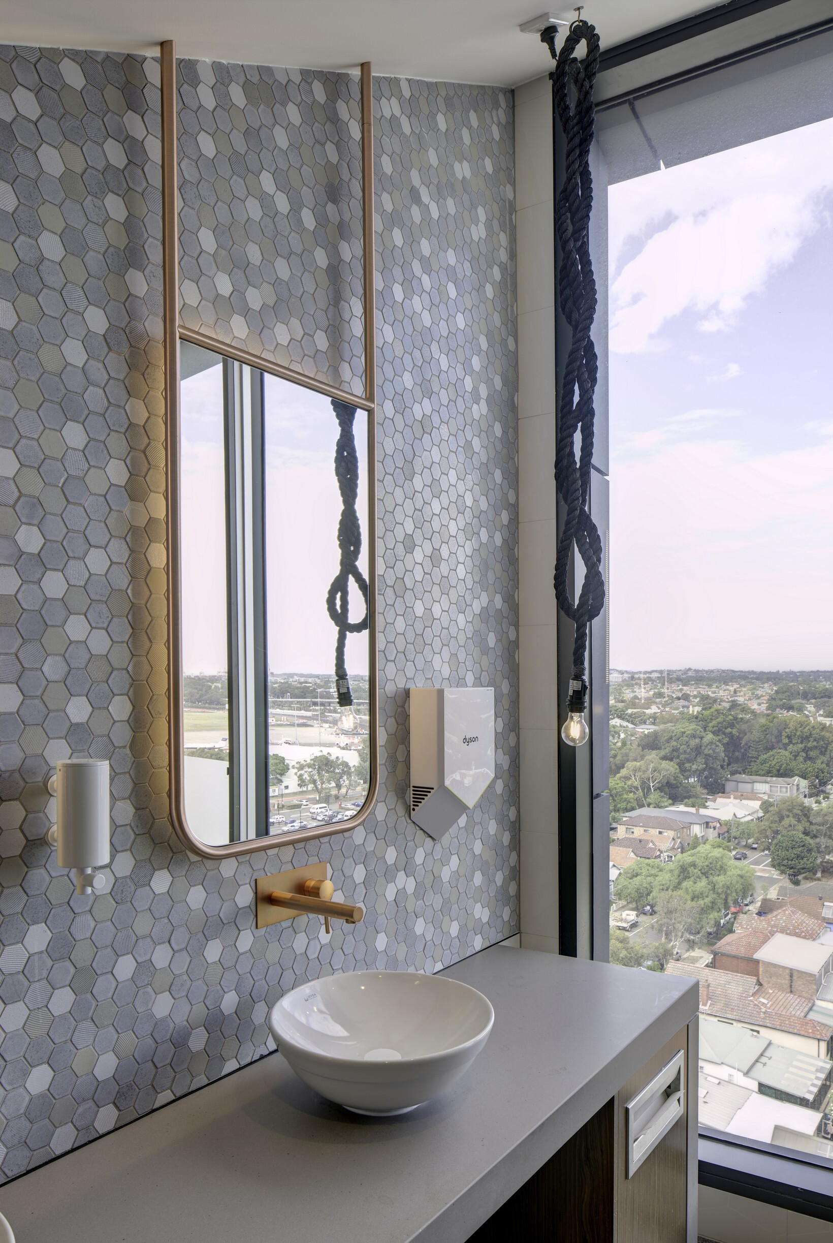 颠覆传统，澳大利亚“Felix 酒店”呈现 60 年代航空黄金时代-30