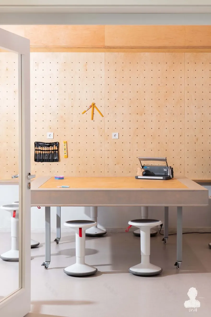 下一个层级STEM 中心丨保加利亚丨Lusio-9