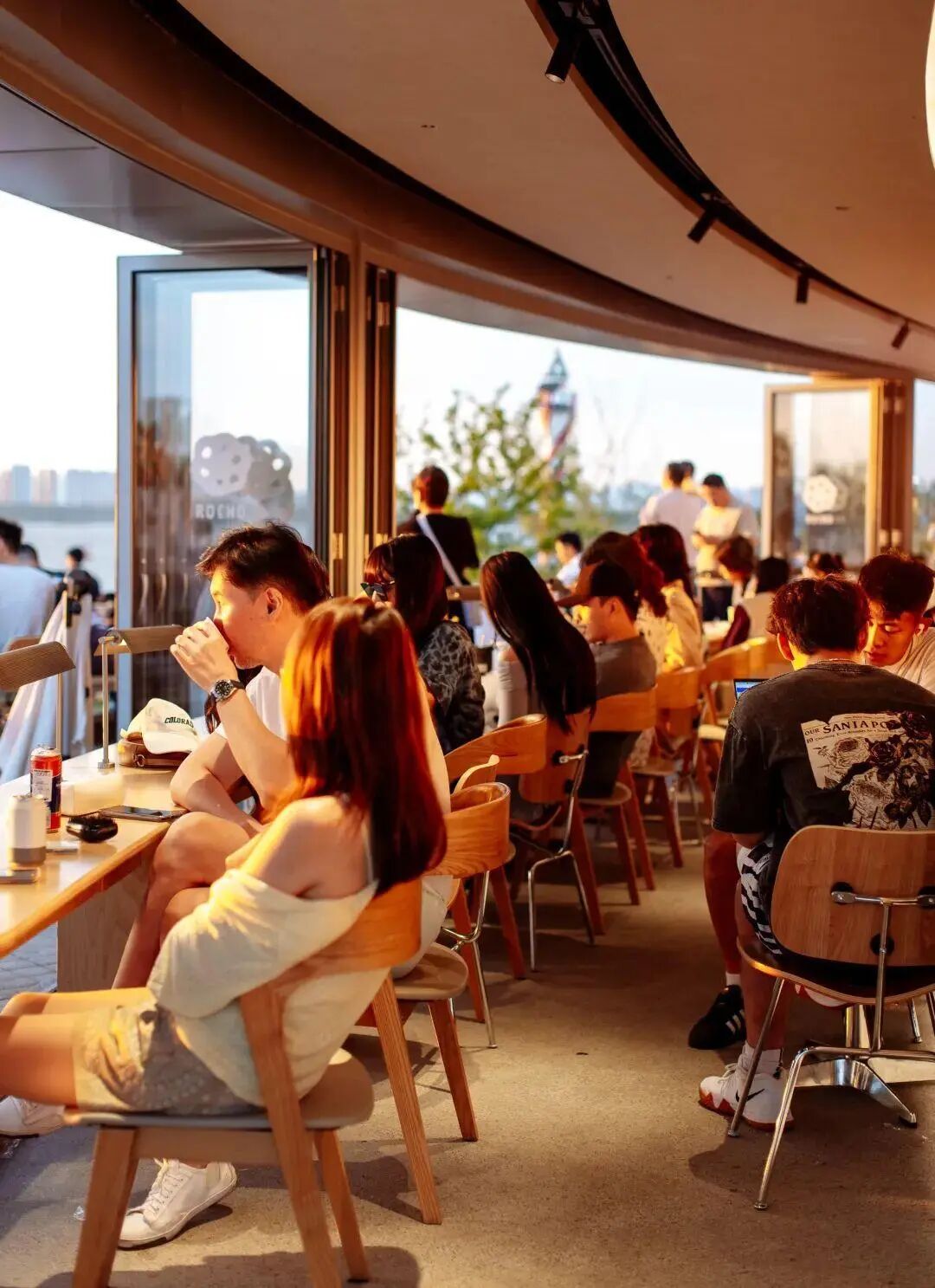 从功能至上到融入公共生活——南京江心洲排涝泵站-90