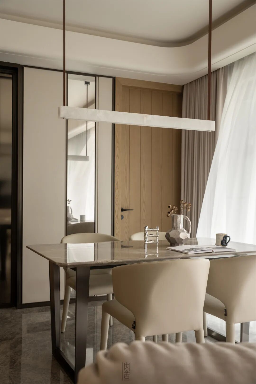 内舍软装丨143㎡意式原木风，光的走向，决定了家的节奏。-15