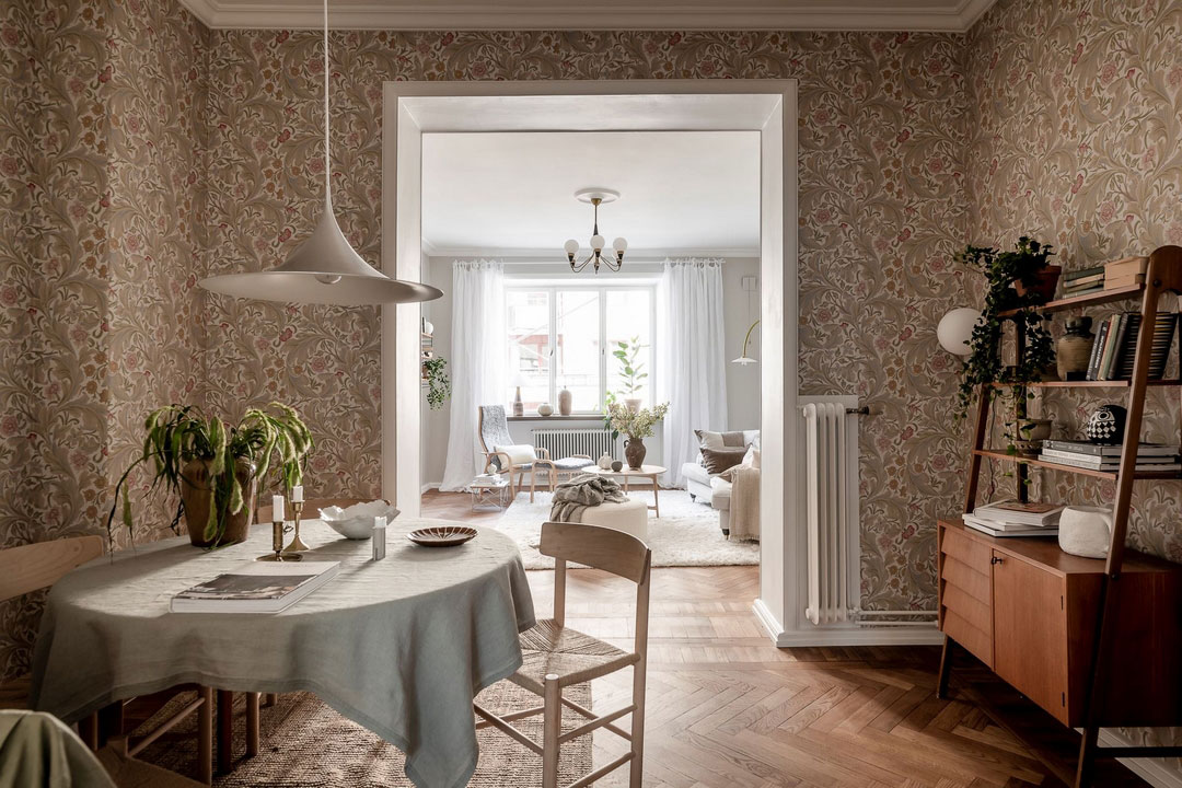 瑞典哥德堡公寓的花卉墙纸餐厅设计-6