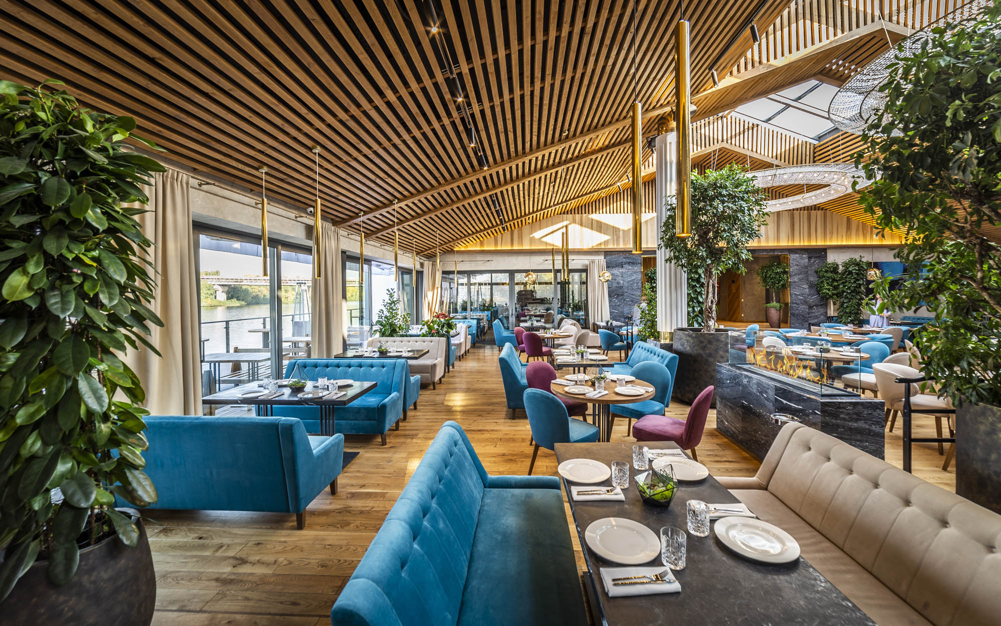 基辅河畔灯塔餐厅(Mayak)-5