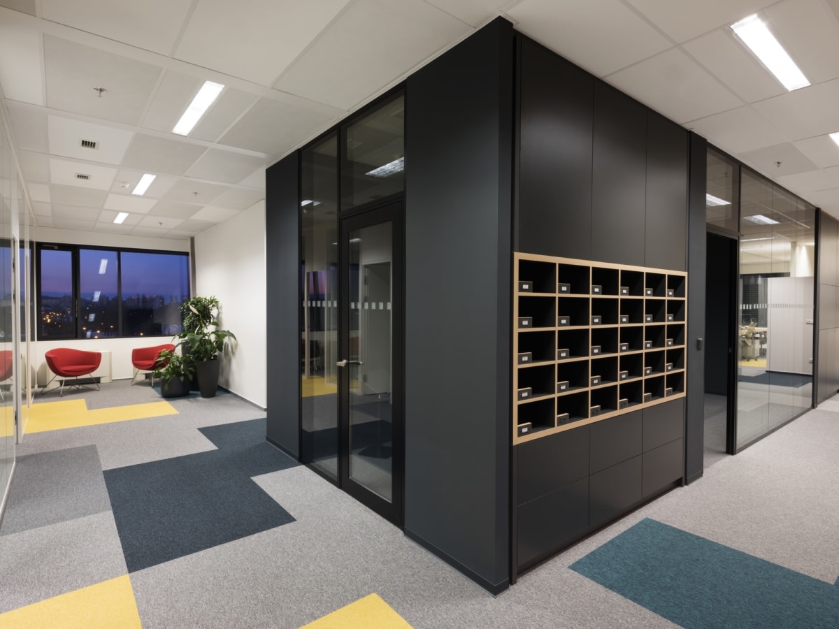 Parker Hannifin Prague 办公室丨捷克丨YUAR 建筑事务所-15