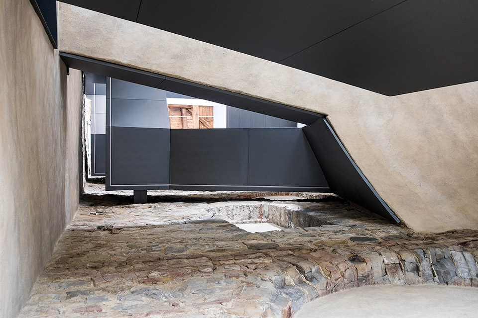 意大利古堡图书馆,现代与历史的完美融合-13