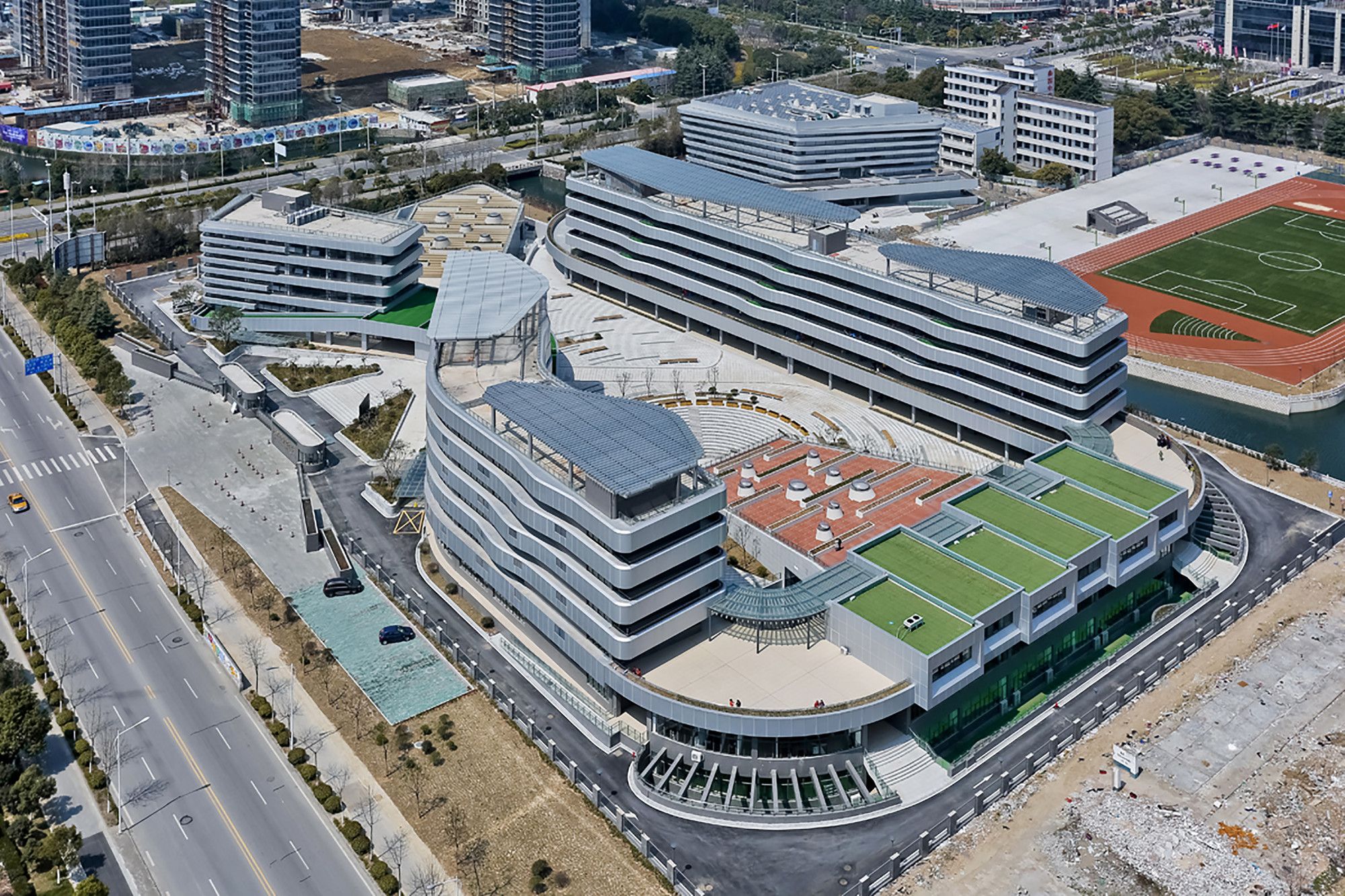 无锡市立源中学 · Mina· Architects 创新校园设计-31