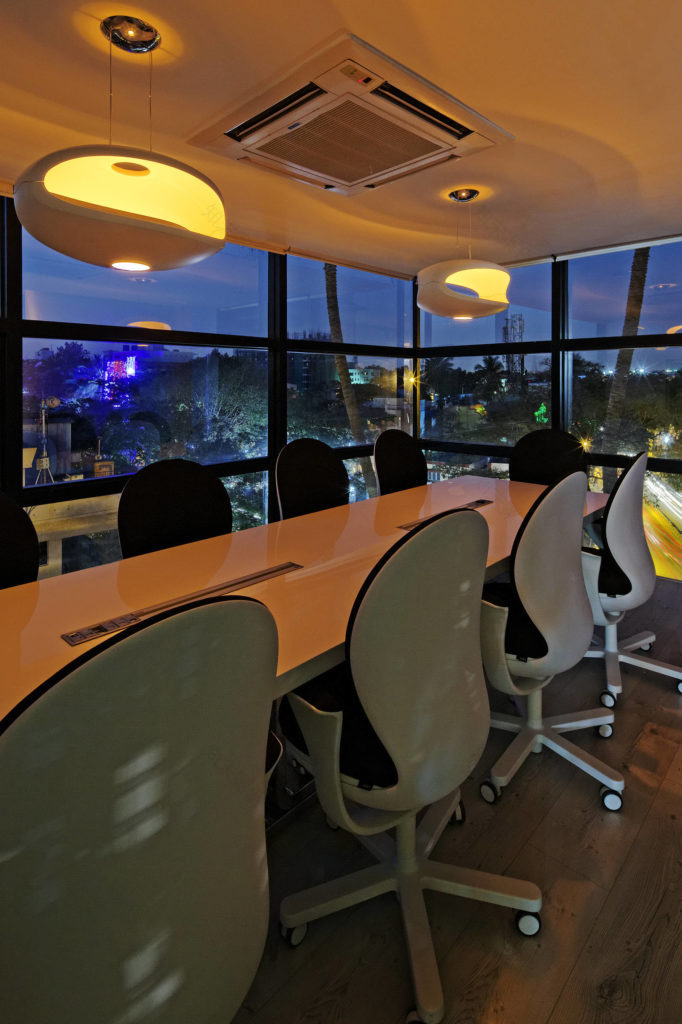 由于不清楚这个特定词汇 Alufit 所指的具体场景和专业领域,难以给出准确翻译这里暂时提供错误提示,它可能是一个商标名、产品名等,需要更多背景信息才能唯一准确地进行翻译 丨印度班加罗尔丨FADD Studio-31