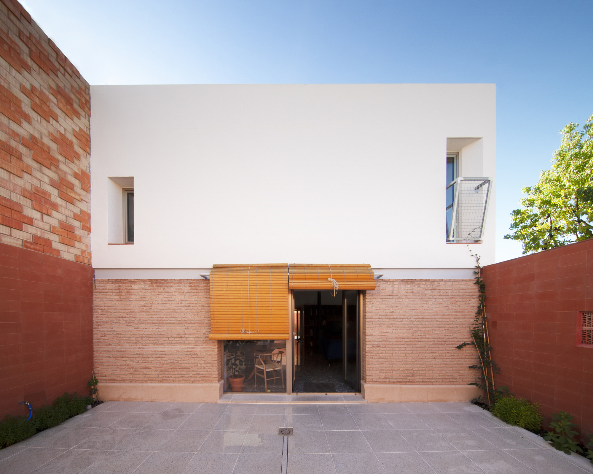 自由之家丨西班牙丨GRAO-49