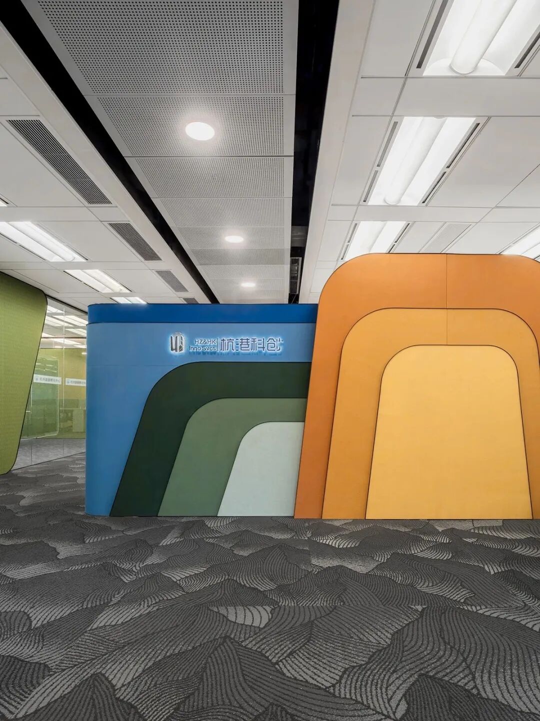 零壹城市X新作|西湖山水一西子四时·香港杭州创新孵化中心-1