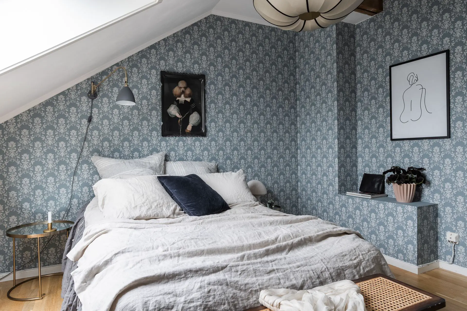 瑞典顶楼公寓的蓝色魅力-23