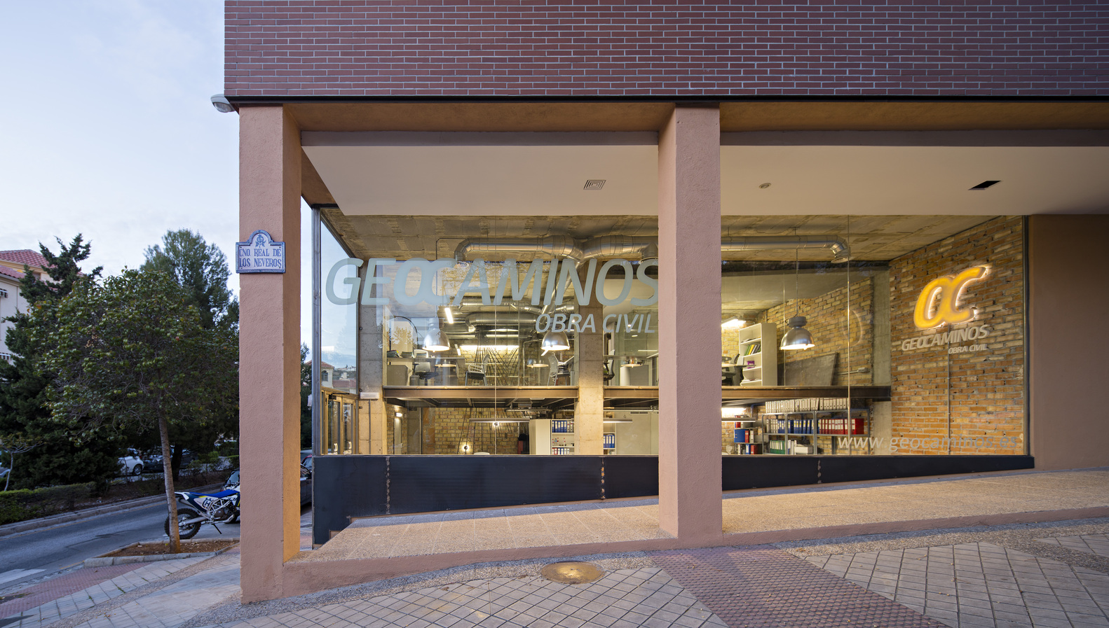 Geocaminos 办公室-39