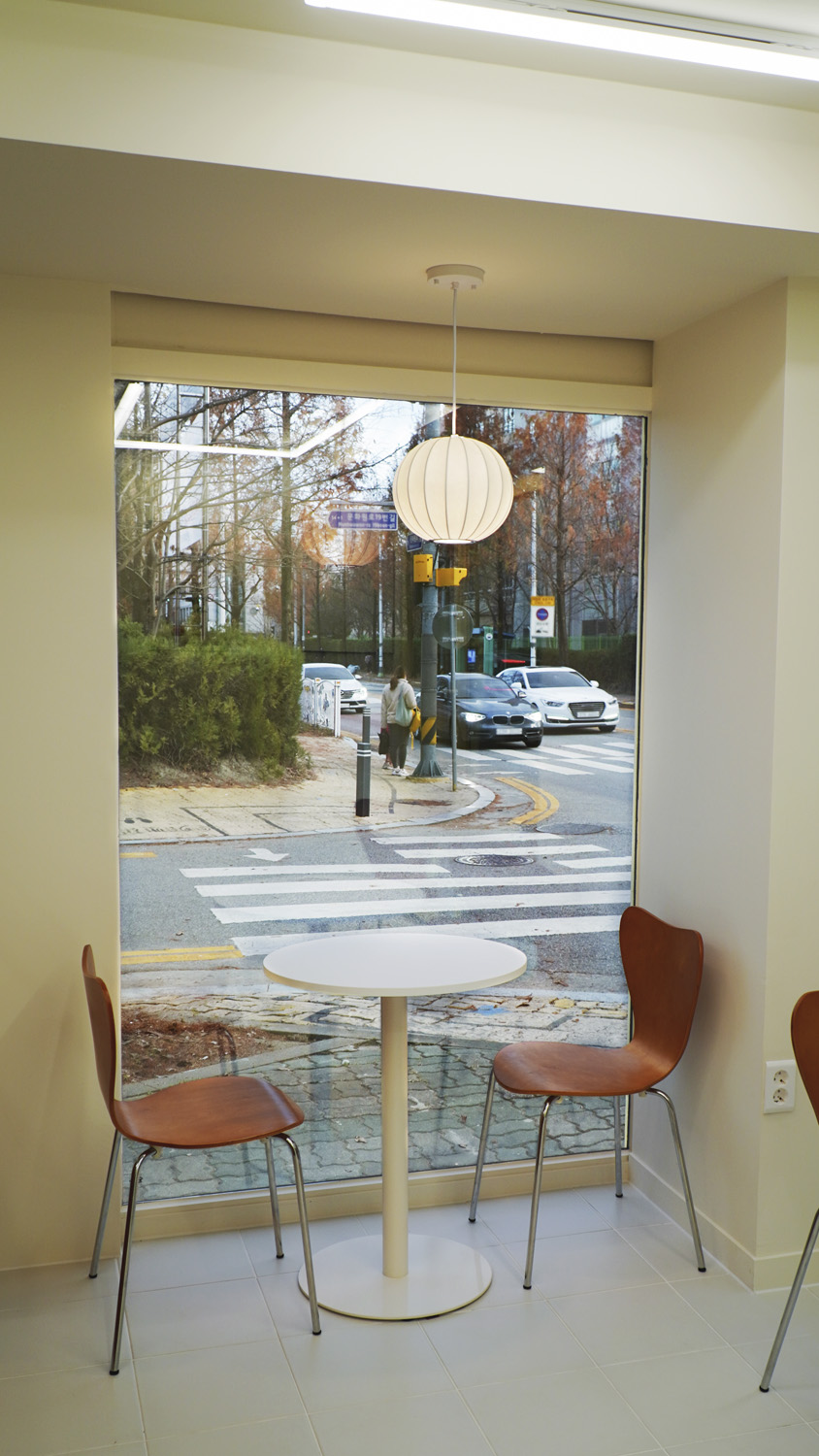 首尔 8 坪可爱面包店，专业室内设计打造温馨空间-10