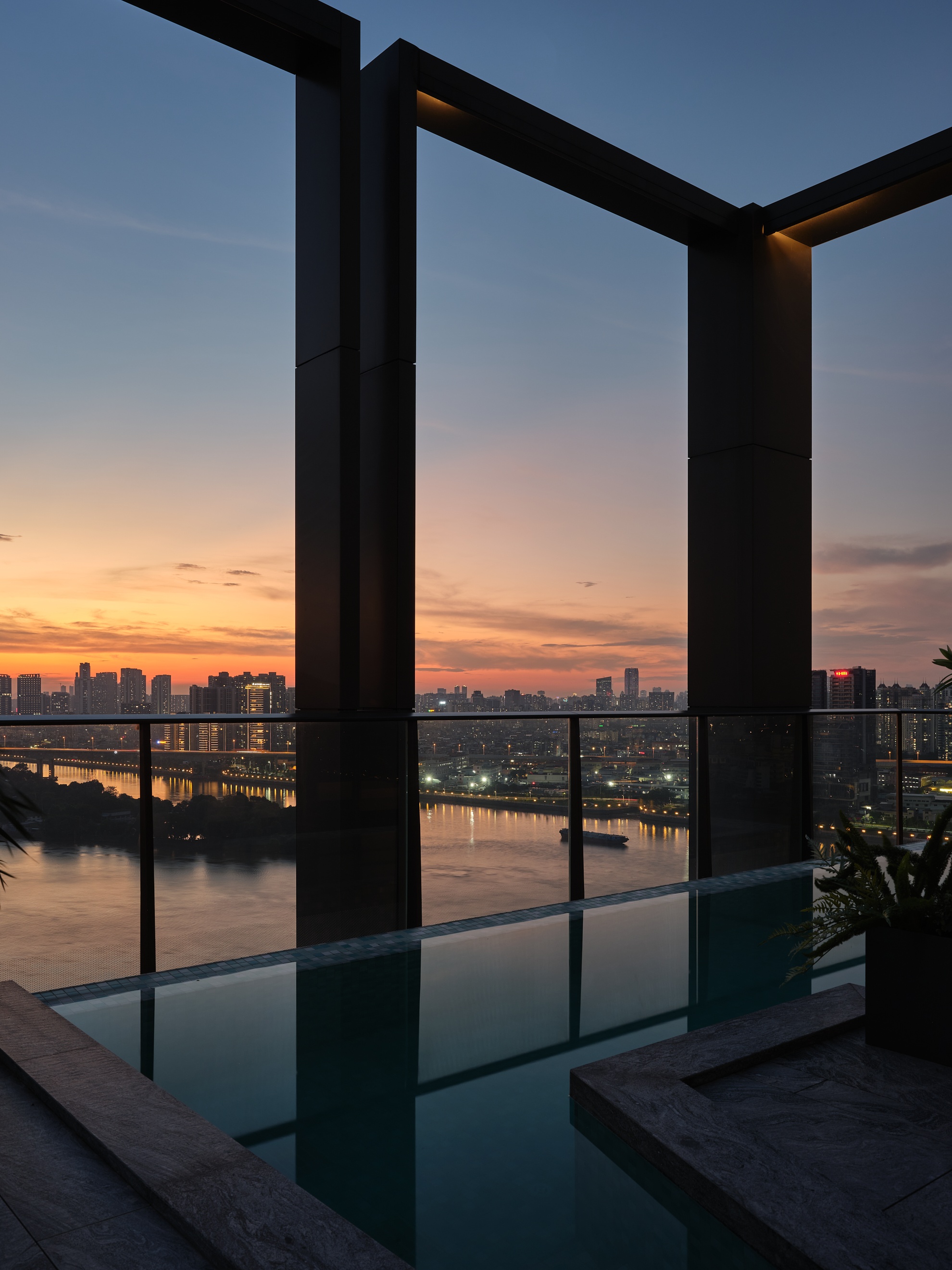 霍英东集团南天名苑复式丨中国广州丨硬装WJID维几设计,软装OPS观致设计-4