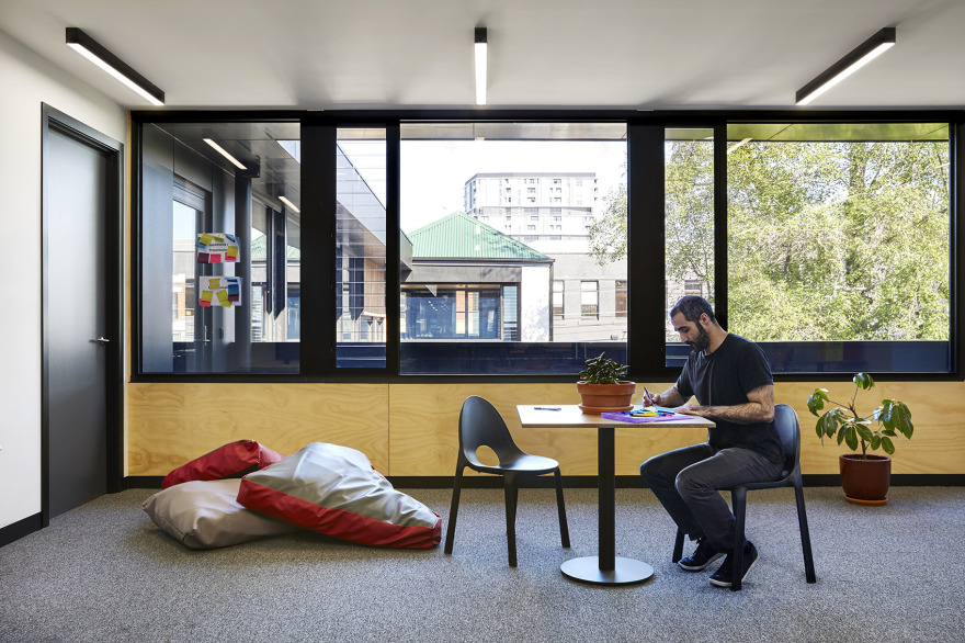 老宅新用,澳洲非盈利性建筑综合体 / Six Degrees-14